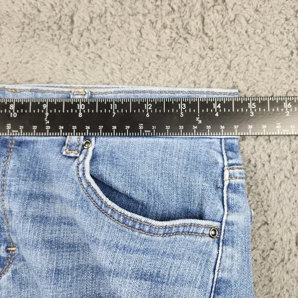 Women's Straight Leg Relaxed Fit Mid Rise Jeans Size 8P Blue Stretch Classic Lee - Picture 4 of 9